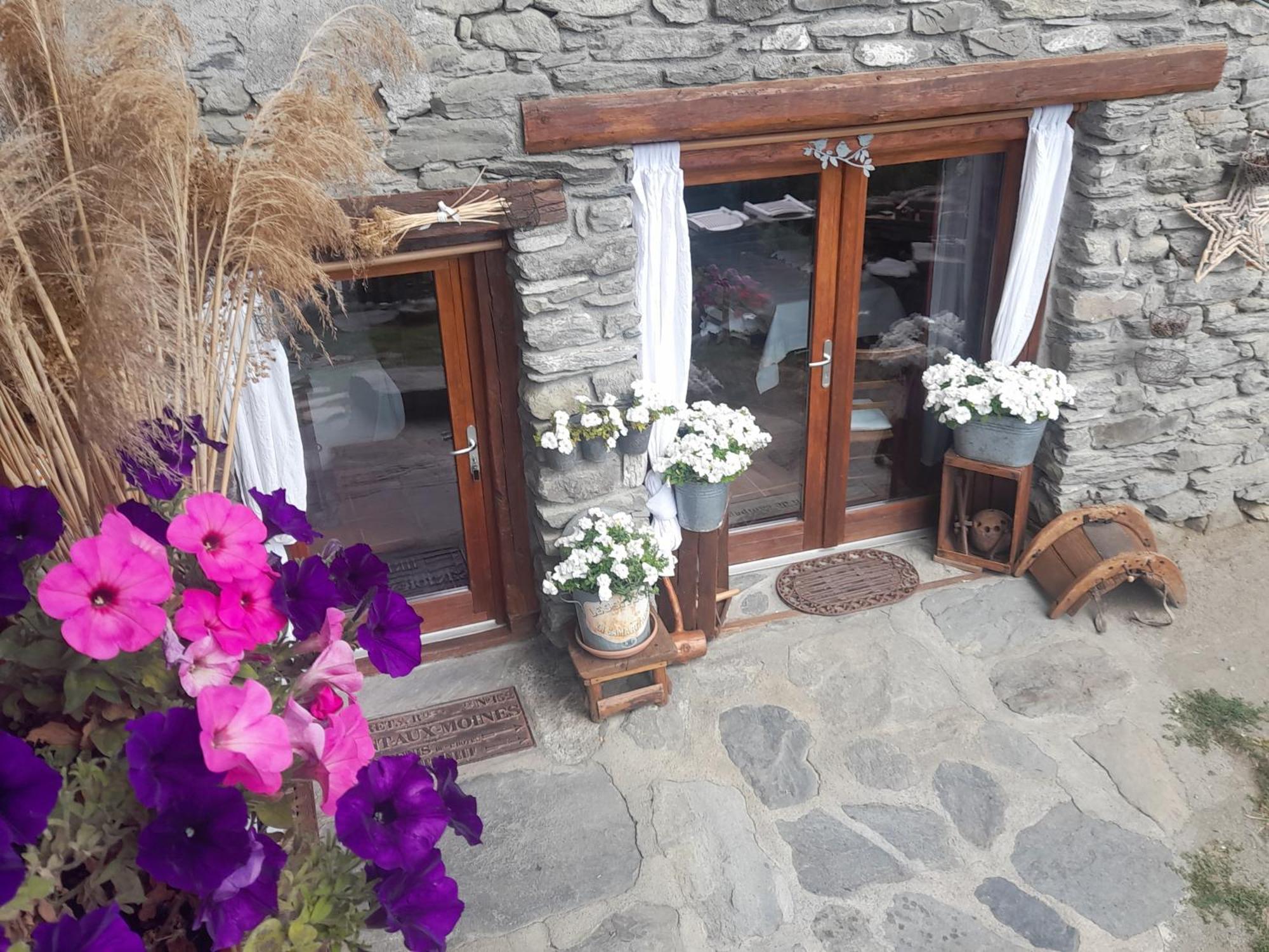 Appartement De Charme 4/6 Pers Dans Joli Village De Montagne 圣莫里斯堡 外观 照片