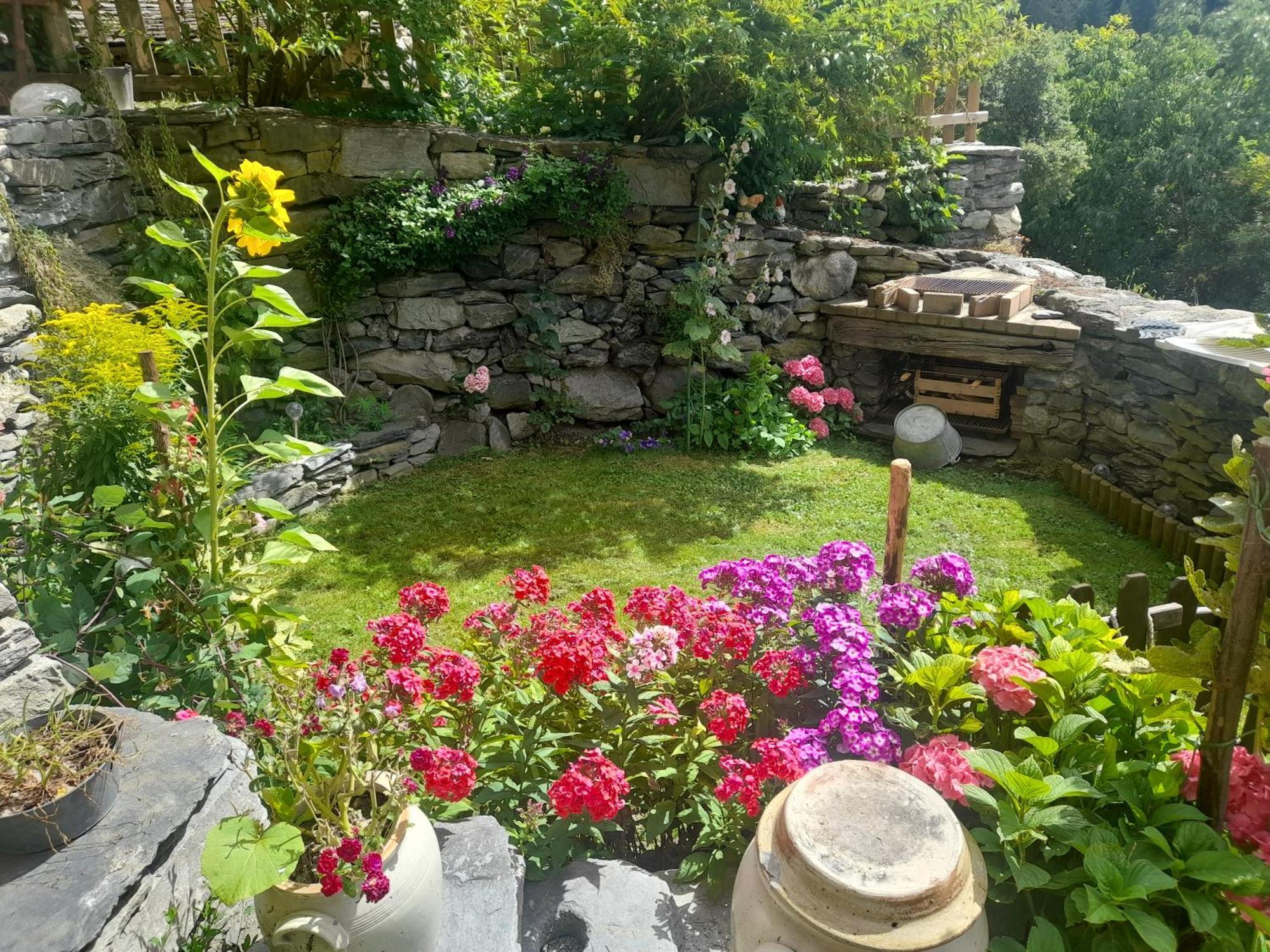 Appartement De Charme 4/6 Pers Dans Joli Village De Montagne 圣莫里斯堡 外观 照片